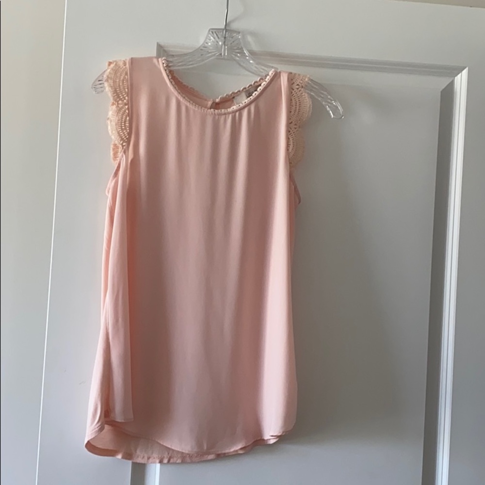 Loft tank with flutter sleeves